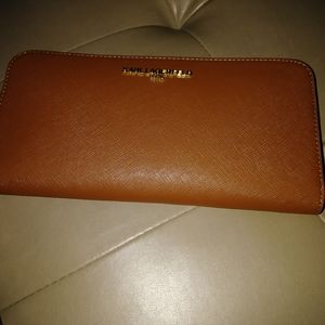 *****Sold*****Karl Lagerfeld NWT leather cognac wallet